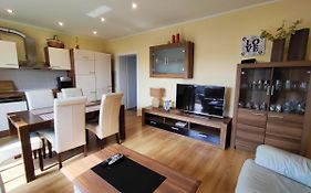 Ferienwohnung OberSchlesien - Eine ganze Ferienwohnung auf 120qm - historisch schlesischer Gutshof beim See in der Nähe von Gliwice
